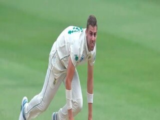 নখিয়ার ছিটকে যাওয়া চাপে ফেলে দিল দক্ষিণ আফ্রিকাকে