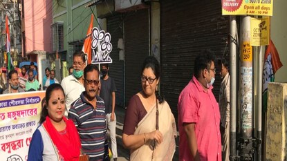 প্রচারে বসুন্ধরা গোস্বামী৷ প্রচারে বসুন্ধরা গোস্বামী৷