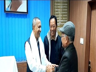 গৌতম দেবের সঙ্গে বৈঠক করলেন বিনয় তামাং ও রোহিত শর্মা৷ 