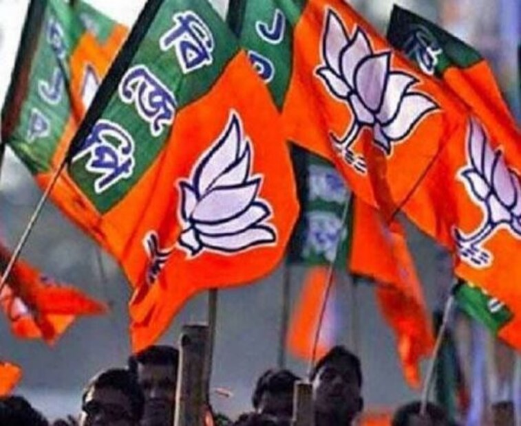 কলকাতা পুরসভা নির্বাচনে মোট প্রার্থী ছিলেন ৯৫০ জন। তার মধ্যে জামানত বাজেয়াপ্ত হয়েছে ৭৩১ জনের।