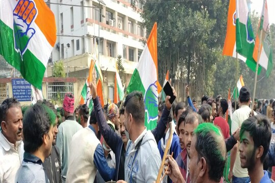 ৪৫ নম্বর ওয়ার্ডে জয়ের পর কংগ্রেস সমর্থকদের উল্লাস৷