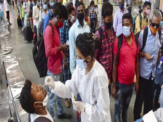 করোনার তৃতীয় ঢেউ নিয়ে উদ্বিগ্ন রাজ্য স্বাস্থ্য দফতর৷ প্রতীকী ছবি৷ 