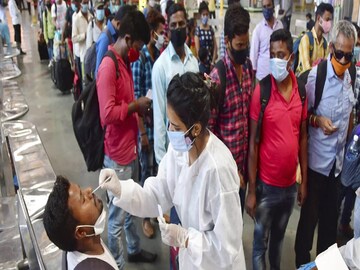 করোনার তৃতীয় ঢেউ নিয়ে উদ্বিগ্ন রাজ্য স্বাস্থ্য দফতর৷ প্রতীকী ছবি৷ 