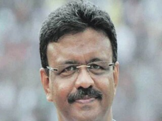 বাস নিয়ে কড়া পদক্ষেপের নির্দেশ ফিরহাদ হাকিমের  ফাইল চিত্র