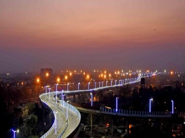 মা-ফ্লাইওভারে বৃদ্ধর মৃত্যু