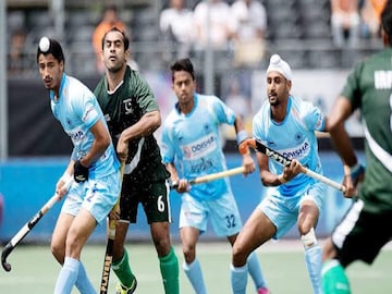 পাকিস্তানের বিরুদ্ধে জয়ের জন্য মরিয়া ভারত