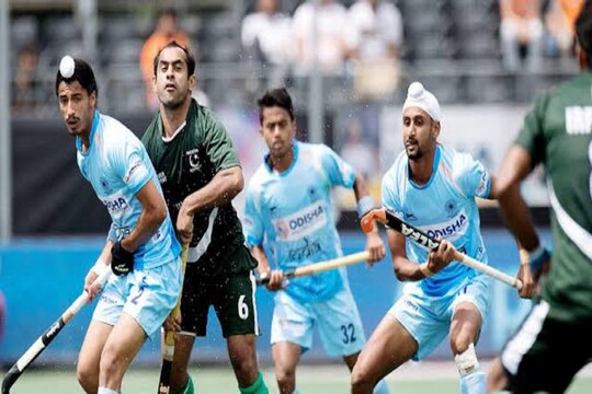 পাকিস্তানের বিরুদ্ধে জয়ের জন্য মরিয়া ভারত