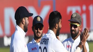 মধ্যাহ্নভোজের আগেই ভারতের পকেটে অর্ধেক ম্যাচ মধ্যাহ্নভোজের আগেই ভারতের পকেটে অর্ধেক ম্যাচ