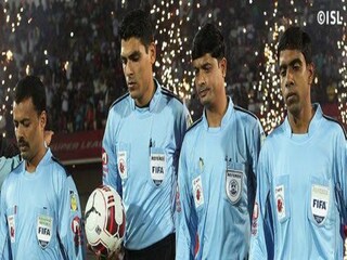 রেফারিদের জন্য ভুগতে হয়েছে বিভিন্ন ক্লাবদের