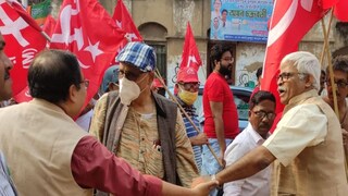 সৌজন্যের বিরল নজির 