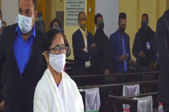 Mamata Banerjee at Cathedral of the most holy Rosary