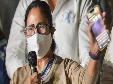 বছরের শেষে ব্যস্ত সূচি মমতা বন্দ্যোপাধ্যায়ের৷ 