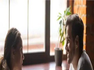  প্রাক্তনের সঙ্গে বন্ধুত্ব রাখলেও, অতীতে একসঙ্গে কাটানো সময় নিয়ে তার সঙ্গে আলোচনা করবেন না। এতে প্রাক্তন আরও বেশি করে ফিরে আসার প্রসঙ্গ টানবে।