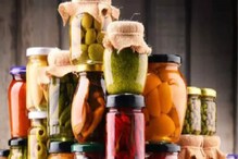 Homemade Pickle : বাড়িতে তৈরি আচারের স্বাদ নুনপোড়া হয়ে গিয়েছে? স্বাদ মেরামতির উপায় আছে একাধিক Homemade Pickle : বাড়িতে তৈরি আচারের স্বাদ নুনপোড়া হয়ে গিয়েছে? স্বাদ মেরামতির উপায় আছে একাধিক