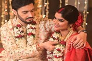 মাথায় সিঁদুর,বেনারসি! বাঙালি সাজে বিয়ে সারলেন সায়ন্তনী ঘোষ ! রইল বিশেষ ভিডিও