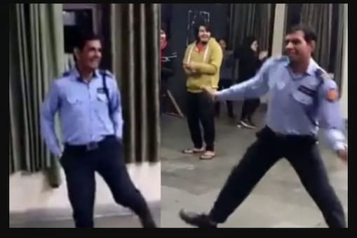 JNU Guard viral dance video: আপাতত ট্যুইটারের হট ভাইরাল(JNU Guard viral dance video) এই নাচ। অনেকেই বলেছেন এই ব্যক্তিকে ডান্স শোতে পাঠানো হোক।