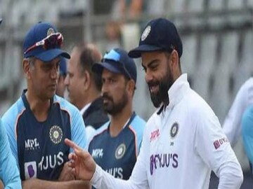 সিরিজ জয়ের পর বিরাট কোহলির সঙ্গে রাহুল দ্রাবিড়