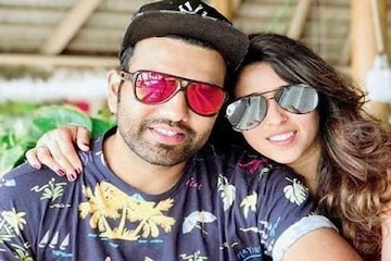 ষষ্ঠ বিবাহ বার্ষিকী রোহিত - রিতিকার, শুভেচ্ছা, আবেগে ভাসলেন দুজনে ষষ্ঠ বিবাহ বার্ষিকী রোহিত - রিতিকার, শুভেচ্ছা, আবেগে ভাসলেন দুজনে