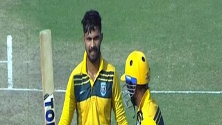 চন্ডিগড়ের বিরুদ্ধে শতরান করার পর ঋতুরাজ চন্ডিগড়ের বিরুদ্ধে শতরান করার পর ঋতুরাজ