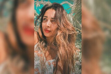 বিচ্ছেদের গুজবে জল ঢেলে মলদ্বীপে একান্তে সময় কাটাচ্ছেন মালাইকা-অর্জুন