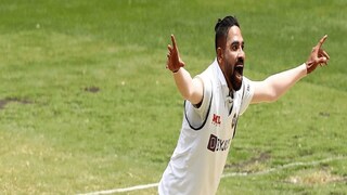 বিদেশের মাটিতে বরাবর নজর কেড়েছেন সিরাজ বিদেশের মাটিতে বরাবর নজর কেড়েছেন সিরাজ