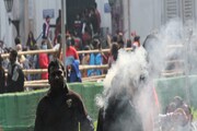 বড়দিনের সকালে সেন্ট পলস ক্যাথিড্রালে মারাত্মক ঘটনা, দাউদাউ আগুন তরুণীর চুলে!