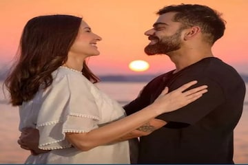 Virat and Anushka: অনুষ্কা-র ‘ননদিনী কি রায়বাঘিনী!’ ছবিতেই মিলল প্রমাণ Virat and Anushka: অনুষ্কা-র ‘ননদিনী কি রায়বাঘিনী!’ ছবিতেই মিলল প্রমাণ
