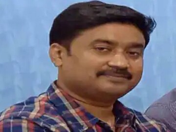 চলে গেলেন মনোজ মল্লিক