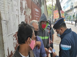 ভবানীপুর বিধানসভায় ভোটদান চলছে। 