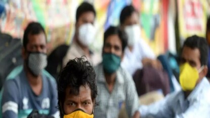 লাফিয়ে বাড়ছে দেশের করোনা সংকমণ।
Representative Image লাফিয়ে বাড়ছে দেশের করোনা সংকমণ।
Representative Image