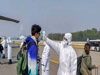 তবে যাত্রীদের কোভিড পরীক্ষার রিপোর্ট নেগেটিভ থাকা জরুরি। তাছাড়াও আরটিপিসিআর পরীক্ষার রিপোর্ট থাকলেও চলবে, তবে তা অবশ্য়ই ৭২ ঘণ্টা আগে করা। ১৫ ফেব্রুয়ারি থেকে লাগু হবে এই নিয়ম।