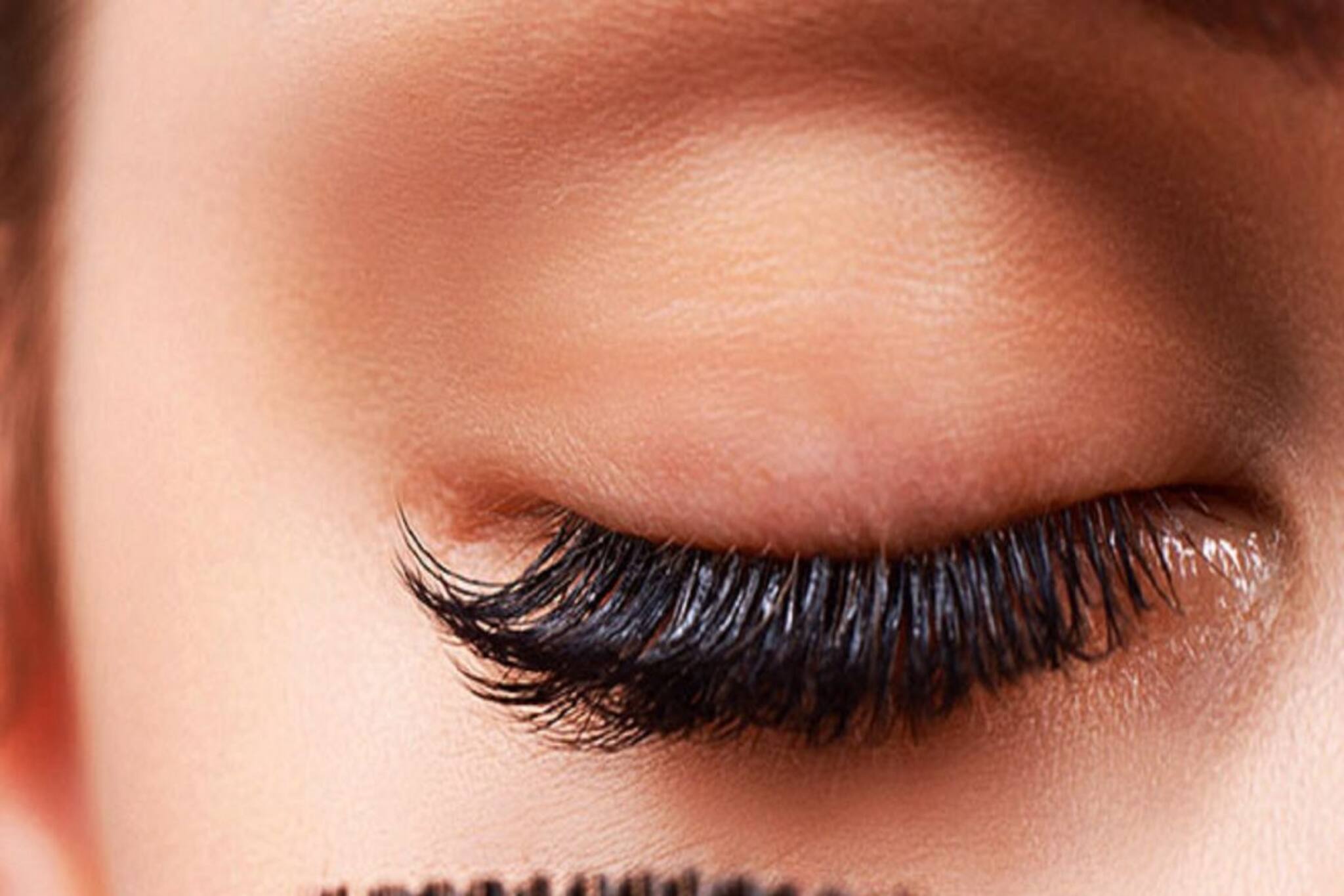 Beauty Tips: ঠিক যন স্বপ্নের মতো সুন্দর, ঘন আইল্যাশের রহস্য এবার থাক হাতের মুঠোয়