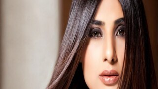 স্ট্রেইট হেয়ার পেতে পারেন ঘরেই 