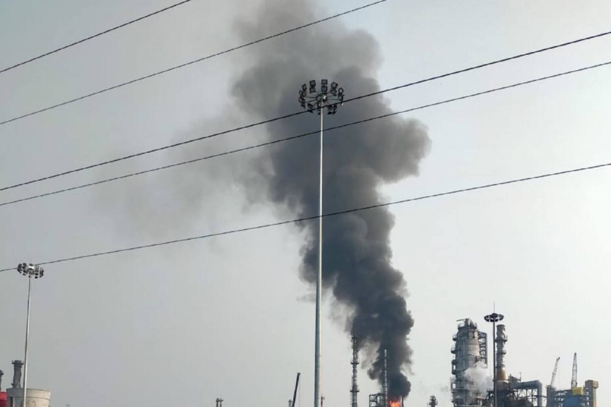 হলদিয়া তেল শোধনাগারে ভয়ংকর অগ্নিকাণ্ডে গাফিলতি কার? সামনে এলেই  FIR!