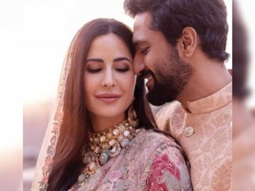 নতুন বাড়িতে এলেন ভি-ক্যাট! গৃহপ্রবেশ উপলক্ষে আত্মীয়দের সমাগম, ভাইরাল ভিডিও