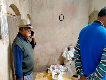 পুলিশি হানা বড়বাজারে