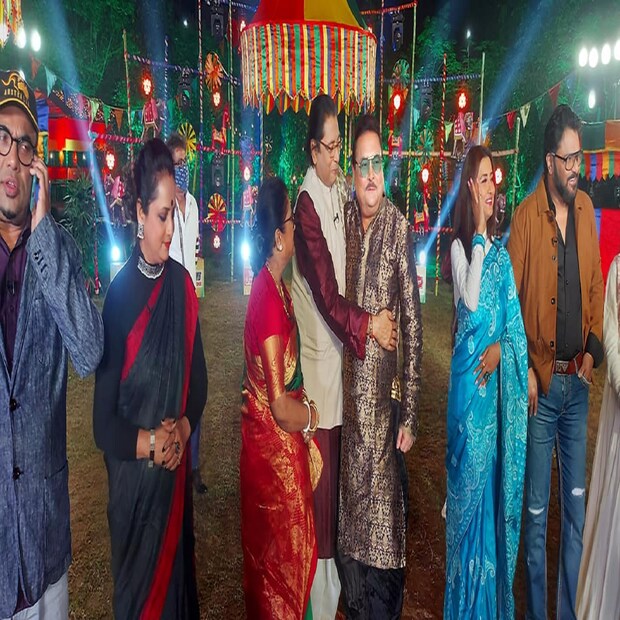 তবে শুধু মদন মিত্র নন, এই এপিসোডে আরেক চমক কিছুদিন আগেই  তৃণমূলে যোগ দেওয়া বাবুল সুপ্রিয়ও। বাবুলও স্ত্রী রচনা শর্মাকে নিয়ে 'দিদি'র মঞ্চে হাজির হয়েছেন। এই দুই রাজনৈতিক ব্যক্তিত্বের পাশাপাশি আমন্ত্রিতদের তালিকায় রয়েছেন সস্ত্রীক শিবাজি চট্টোপাধ্যায় এবং রাঘব চট্টোপাধ্যায়, অনুষ্ঠানে উপস্থিত ছিলেন গায়ক নচিকেতাও। 