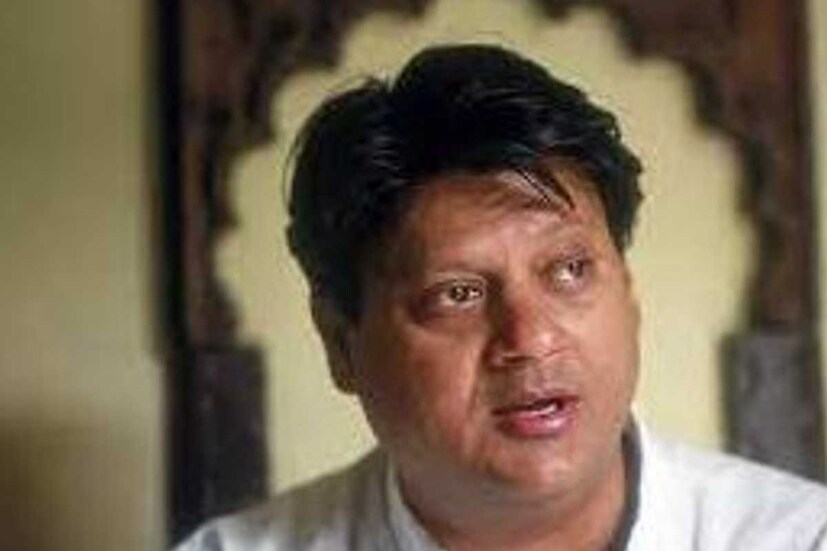 ৩) কংগ্রেসের মন্ত্রী মাধবরাও সিন্ধিয়া বিমান দুর্ঘটনায় প্রয়াত হয়েছিলেন ২০০১ সালের ৩০ সেপ্টেম্বর। তখন তাঁর বয়স ৫৬। আকাশপথেই বিমানে আগুন ধরে যায়। উত্তরপ্রদেশের জেলা মণিপুরির একেবার সীমান্তে বিমানটি ভেঙে পড়েছিল। 