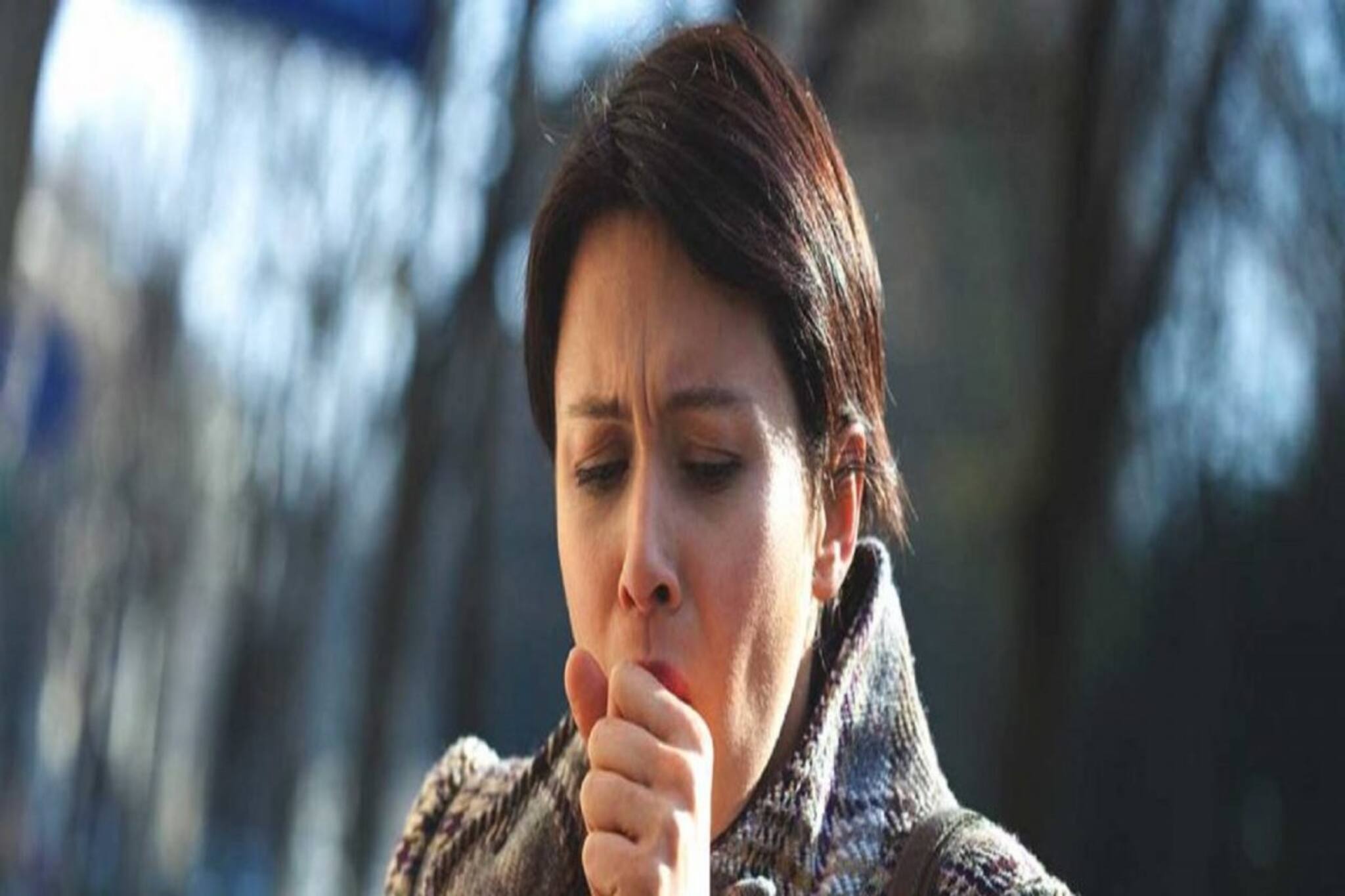 শীতের শুরুতেই গলা খুশখুশ? সর্দি-কাশি কমানোর উপায় জানুন