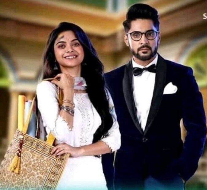 এর পর একের পর কাজ এসেছে তাঁর হাতে। সিরিয়াল, সিরিজের পর এবার সিনেমা তাঁর হাতে। photo source Instagram 