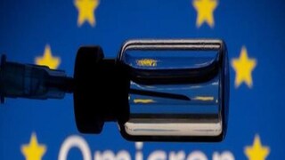 স্বাস্থ্যমন্ত্রকের সাম্প্রতিকতম রিপোর্ট অনুযায়ী, দেশে গত ২৪ ঘণ্টায় কোভিড পজিটিভ (COVID-19) হয়েছে ১৬ হাজার ৭৬৪ জন। বৃহস্পতিবারও যা ছিল ১৩ হাজারের বেশি। একদিনে করোনার বলি দেশের ২২০ জন। প্রতীকী ছবি৷ 