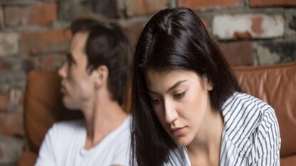 ৫) একটা সম্পর্কে ভালবাসা ও পারষ্পরিক শ্রদ্ধা খুব জরুরি। প্রত্যেক সম্পর্কেই বিভিন্ন বিষয় নিয়ে বিরক্তি তৈরি হয়। কিন্তু ভালবাসা ও শ্রদ্ধার থেকে বিরক্তি, ভুল বোঝাবুঝি নিয়ে বসে থাকলে কোনও সম্পর্কেই ভাল থাকা যায় না। ৫) একটা সম্পর্কে ভালবাসা ও পারষ্পরিক শ্রদ্ধা খুব জরুরি। প্রত্যেক সম্পর্কেই বিভিন্ন বিষয় নিয়ে বিরক্তি তৈরি হয়। কিন্তু ভালবাসা ও শ্রদ্ধার থেকে বিরক্তি, ভুল বোঝাবুঝি নিয়ে বসে থাকলে কোনও সম্পর্কেই ভাল থাকা যায় না।