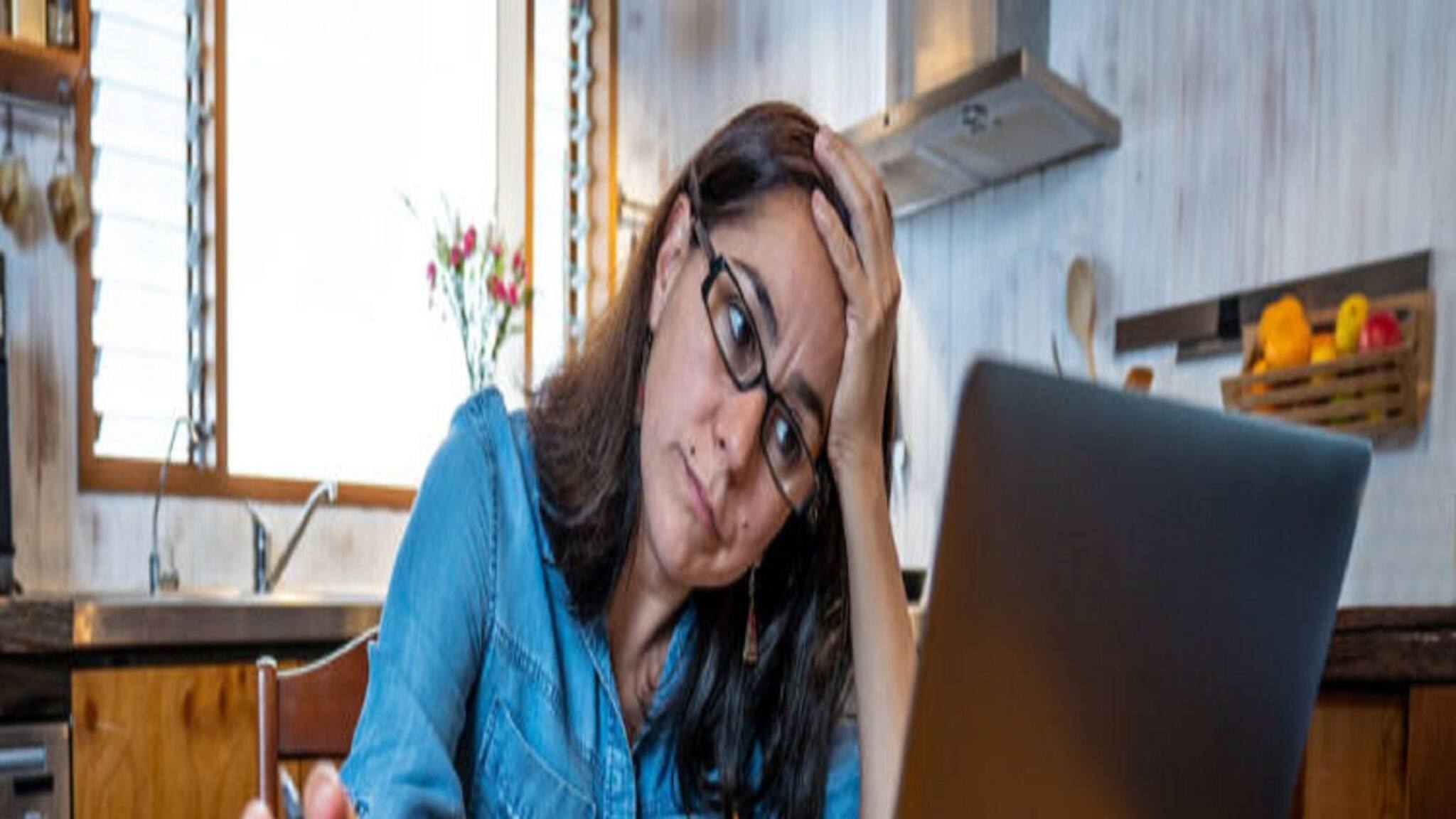 Work From Home:মহিলা ও নতুন কর্মীদের ক্ষেত্রে ক্লান্তিকর ভার্চুয়াল মিটিং,'জুম ফ্যাটিগ' নিয়ে বিস্ফোরক তথ্য সমীক্ষায়