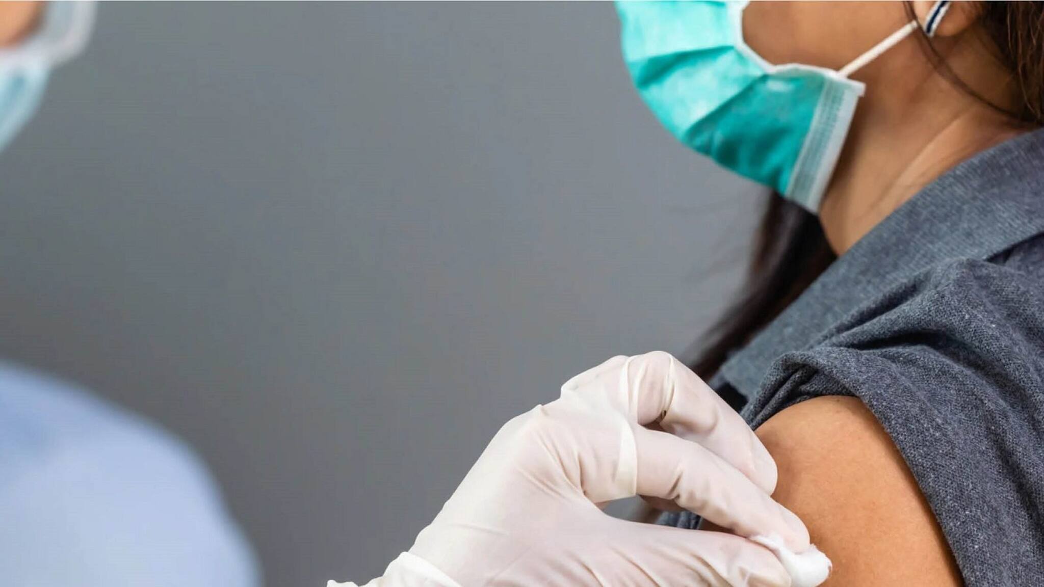 EXPLAINED : সন্তানকে কি কোভিড টিকা দেওয়া উচিত? টিকার সম্ভাব্য পার্শ্বপ্রতিক্রিয়া কী কী?