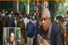 কলকাতা পুরসভা নির্বাচনে সস্ত্রীক ভোট দিলেন রাজ্যপাল, বেরিয়ে কি বললেন? শুনুন...