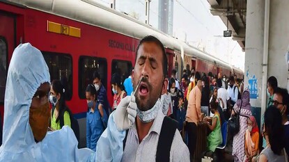 ডেল্টার থেকে ৩ গুণ বেশি সংক্রামক ওমিক্রন। সংগৃহীত ছবি। ডেল্টার থেকে ৩ গুণ বেশি সংক্রামক ওমিক্রন। সংগৃহীত ছবি।