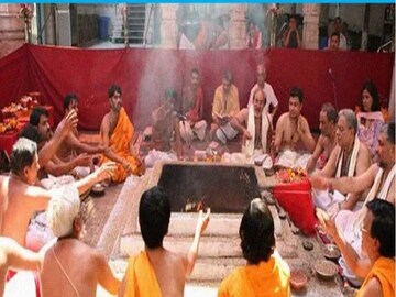 অশোকনগরে পুরোহিত দলে ব্যাপক। সংগৃহীত ছবি। 