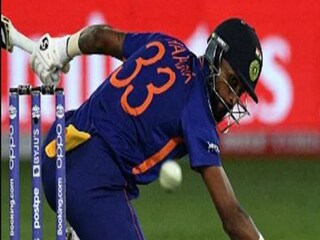  Hardik Pandya trolled for rude behaviour with fans 