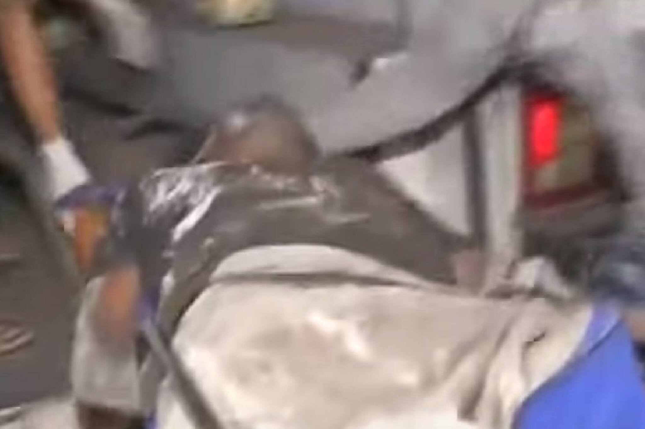 নবান্নের সামনে উল্টে যাওয়া ডাম্পারের নিচ থেকে উদ্ধার পথচারী