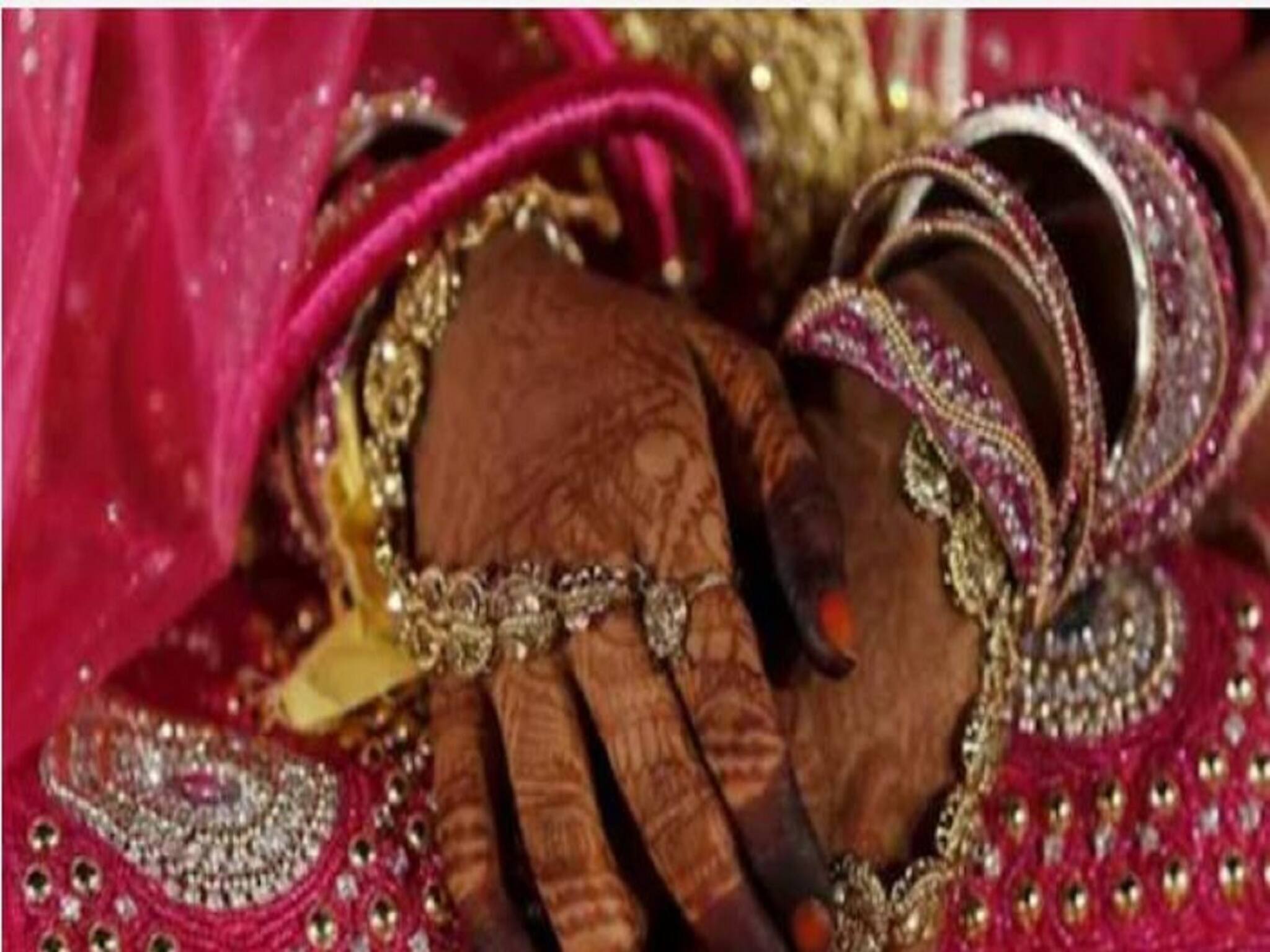 EXPLAINED: কেন মেয়েদের বিয়ের ন্যূনতম বয়স ২১ করতে চাইছে কেন্দ্র?